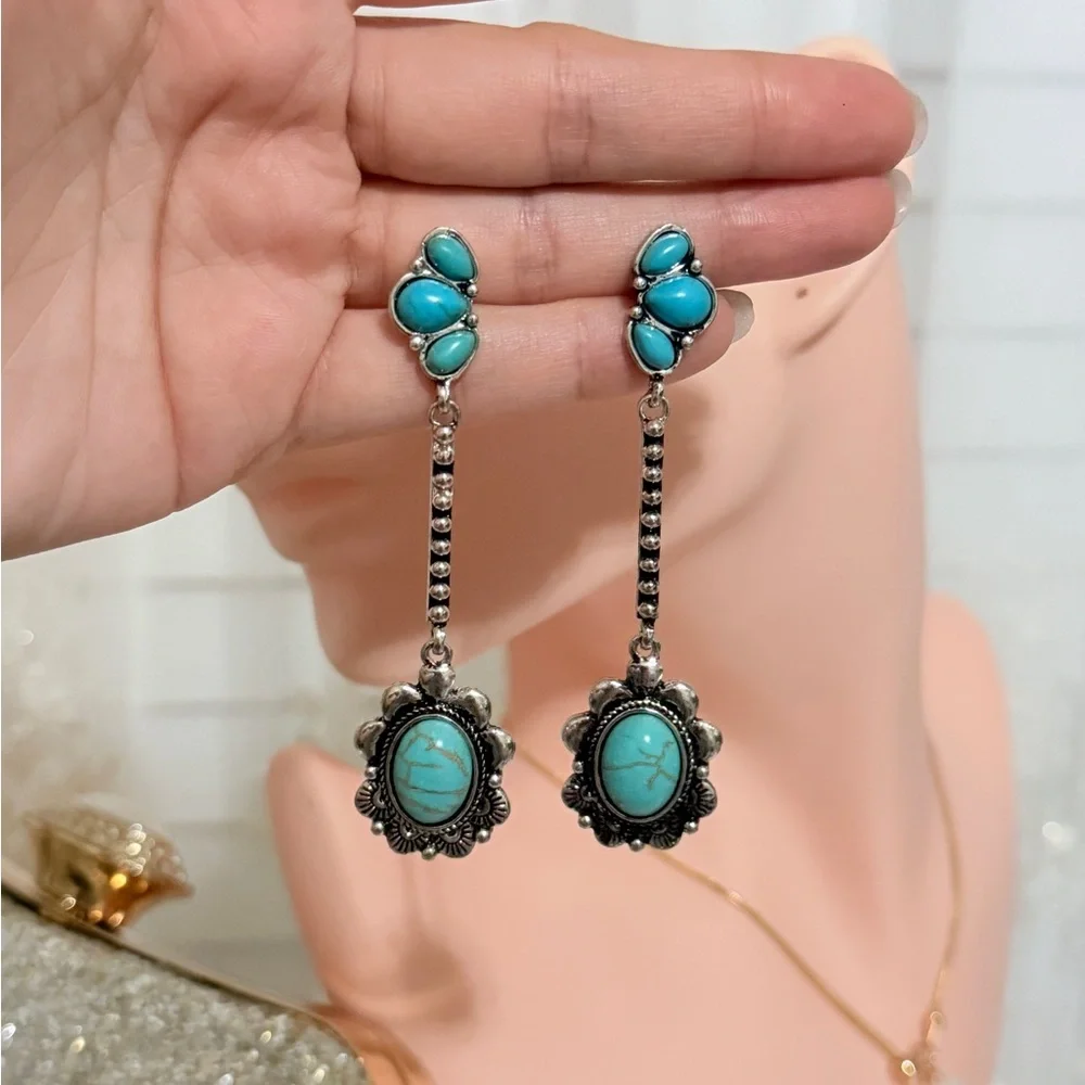 ⚜️ Turquoise and Silver Earrings - Picture 7 of 7